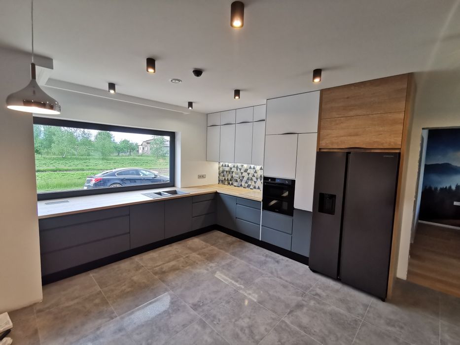 Meble na wymiar. Zapraszamy. Krótkie terminy