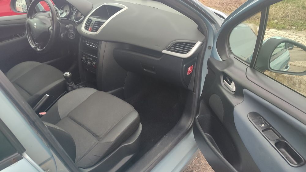 Peugeot 207 1.4 gasolina de 2009