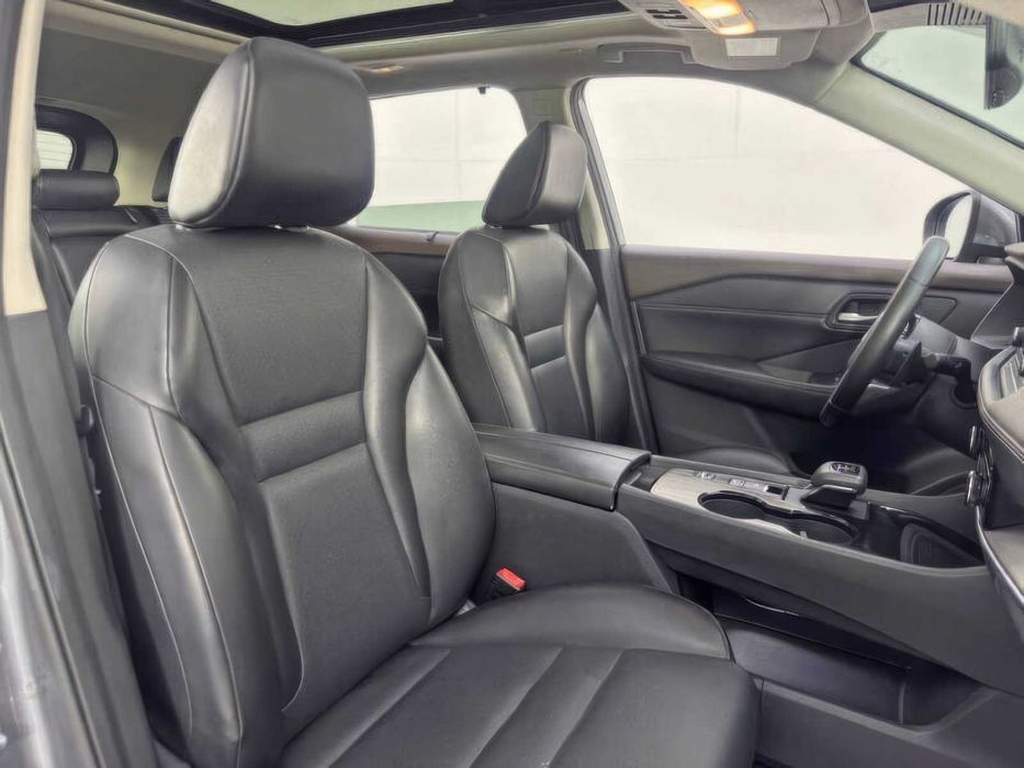 Nissan Rogue SV      2022