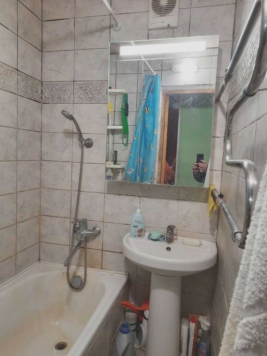 Продам 2к.чешку,косметика,ул.Нескорених 68,1\12,м.Салтовское,606м\р