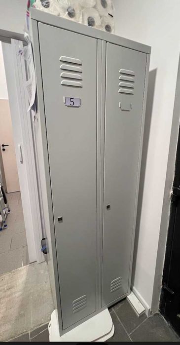 Metalowa szafka pracownicza bez kluczy