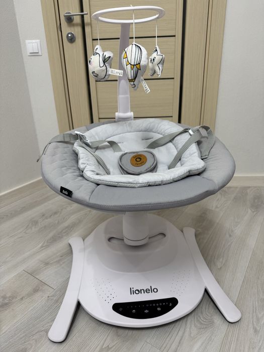 Крісло-гойдалка Lionelo Bella
