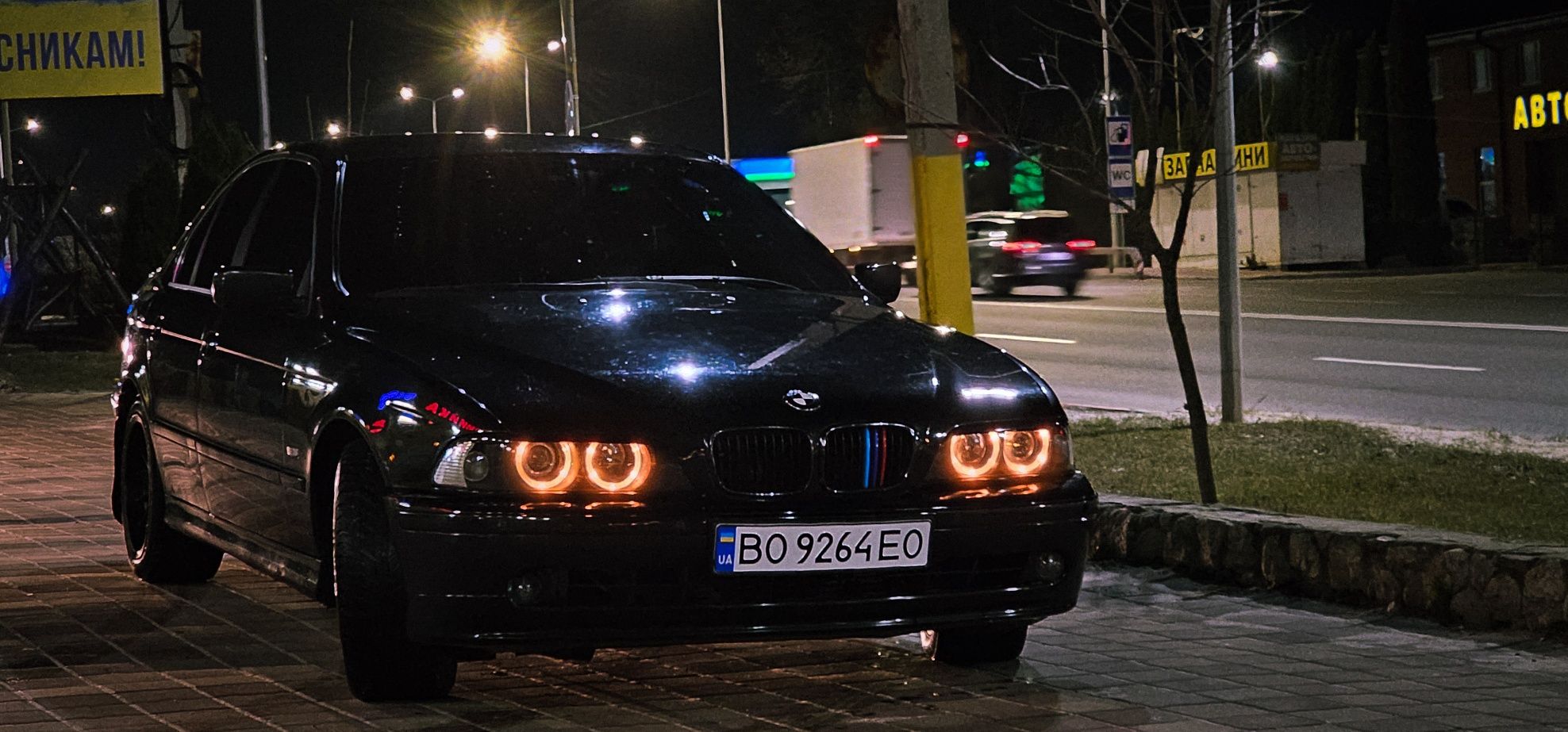 Заряжена BMW E39 2.0 (2001) — в ХОРОШОМУ СТАНІ !!! Тільки в добрі рук