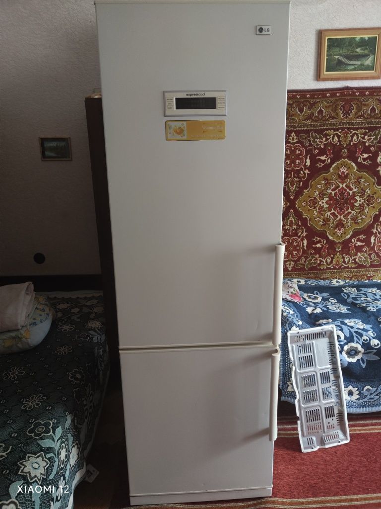 Холодильник LG 1.80
