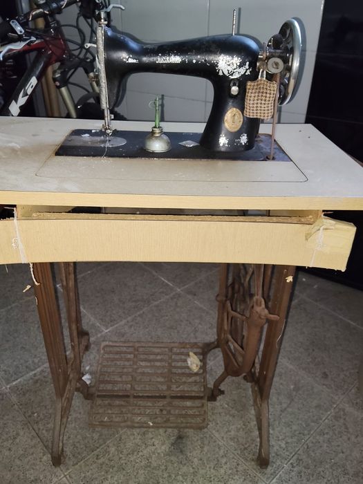 Máquina costura Singer