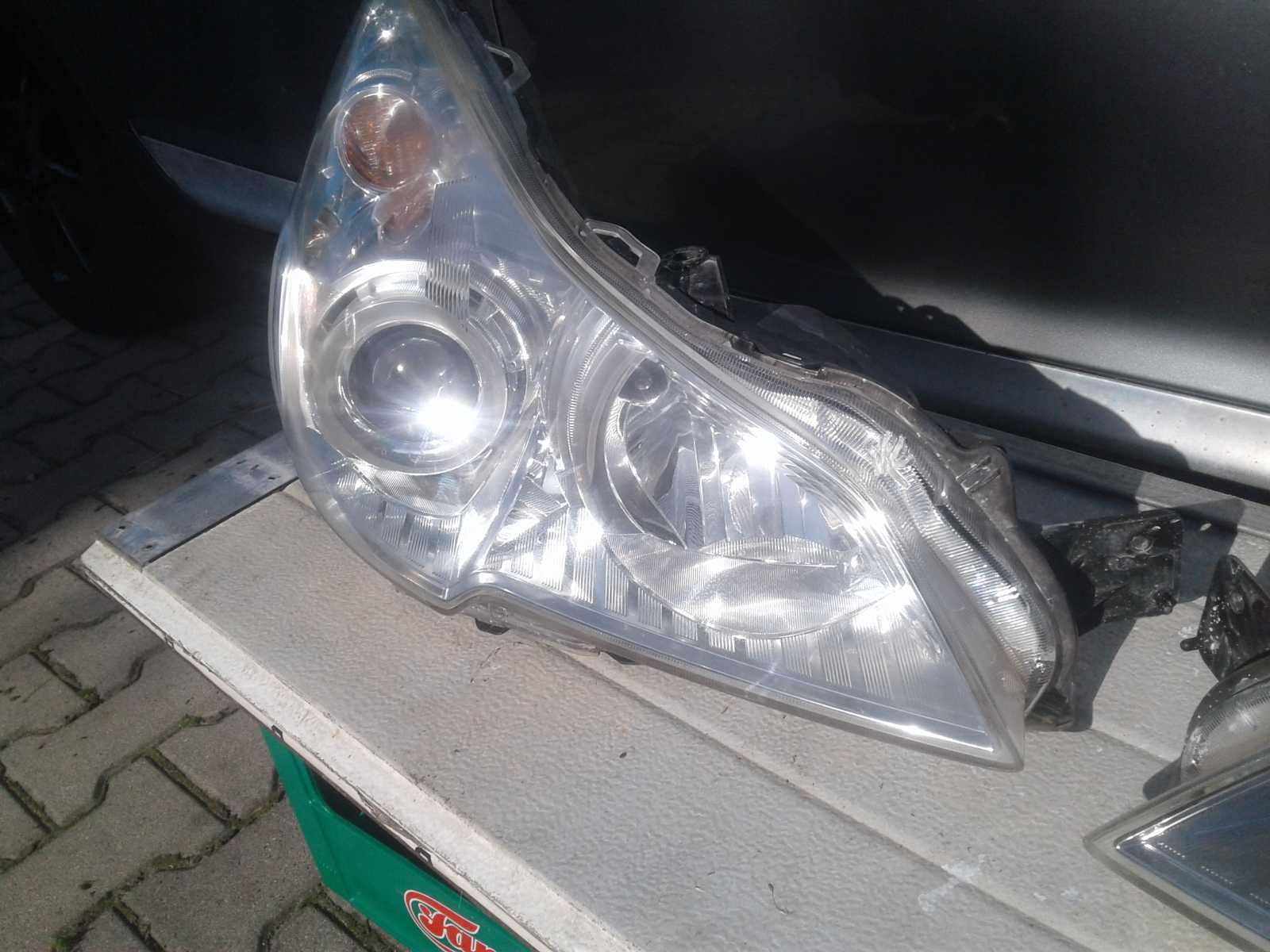 2 Lampy Przednie Przód Subaru Legacy Outback 4 Xenony Kompletne