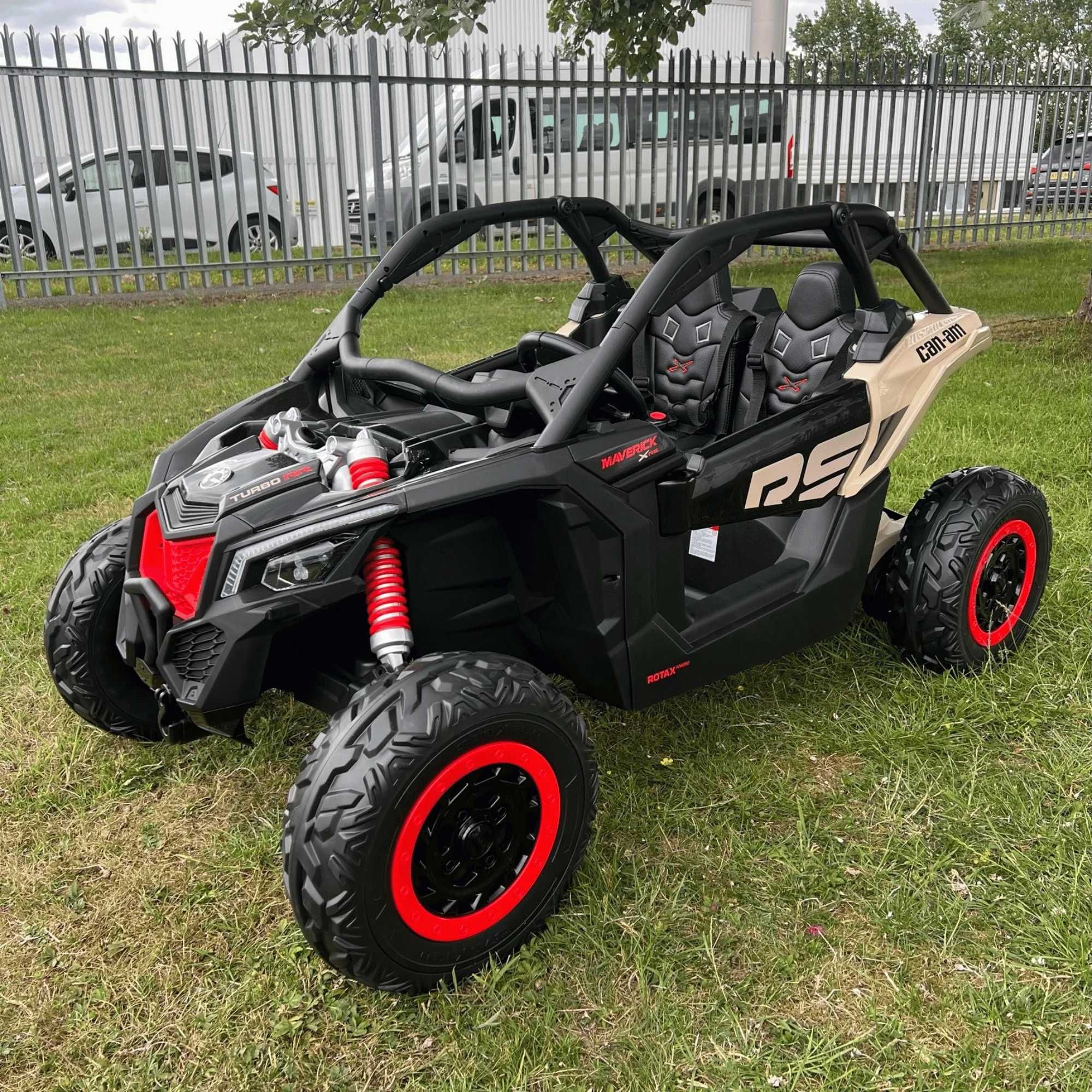 Autko CAN-AM MAVERICK 3 TURBO dla dzieci autko 24V 4x4