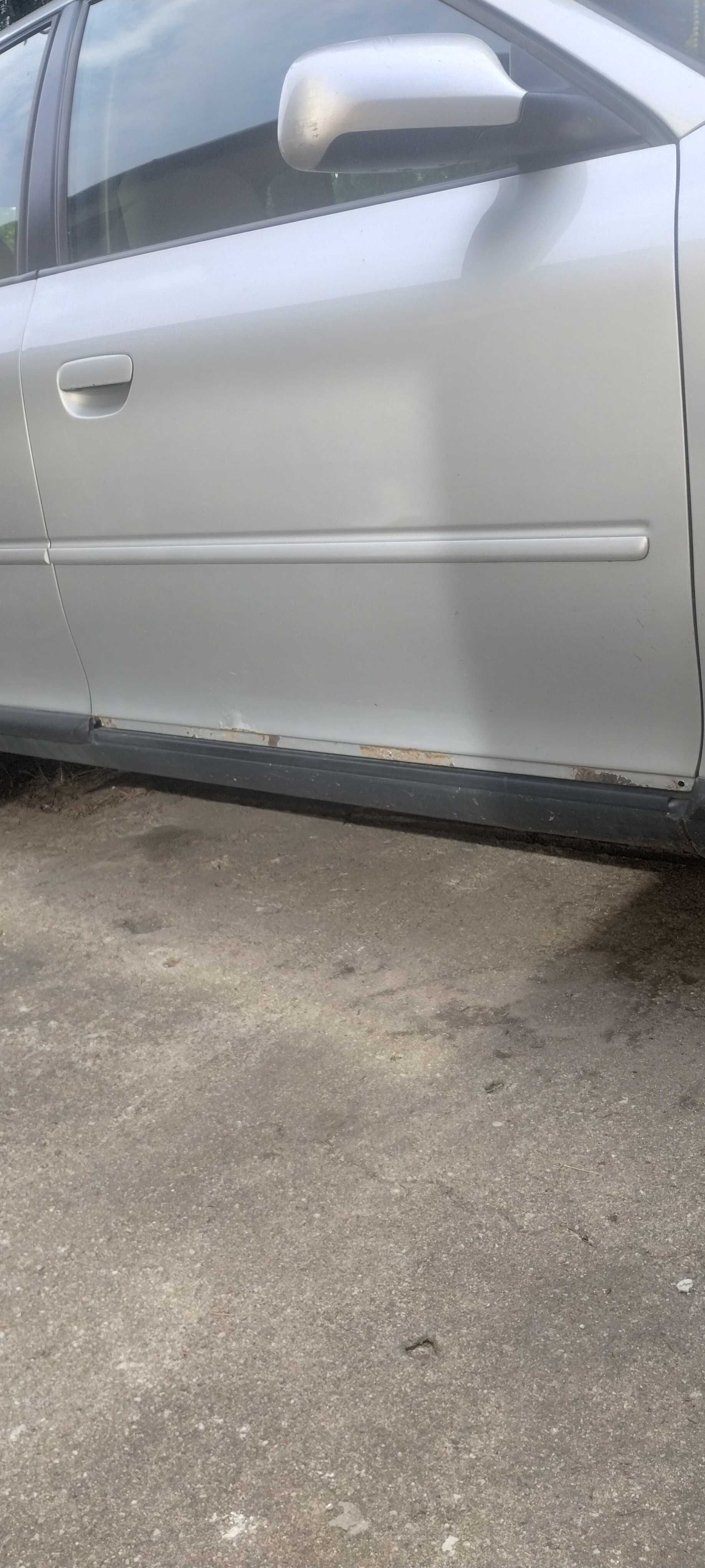 A3 8l 1.8t AUM 5D Drewno Alcantara