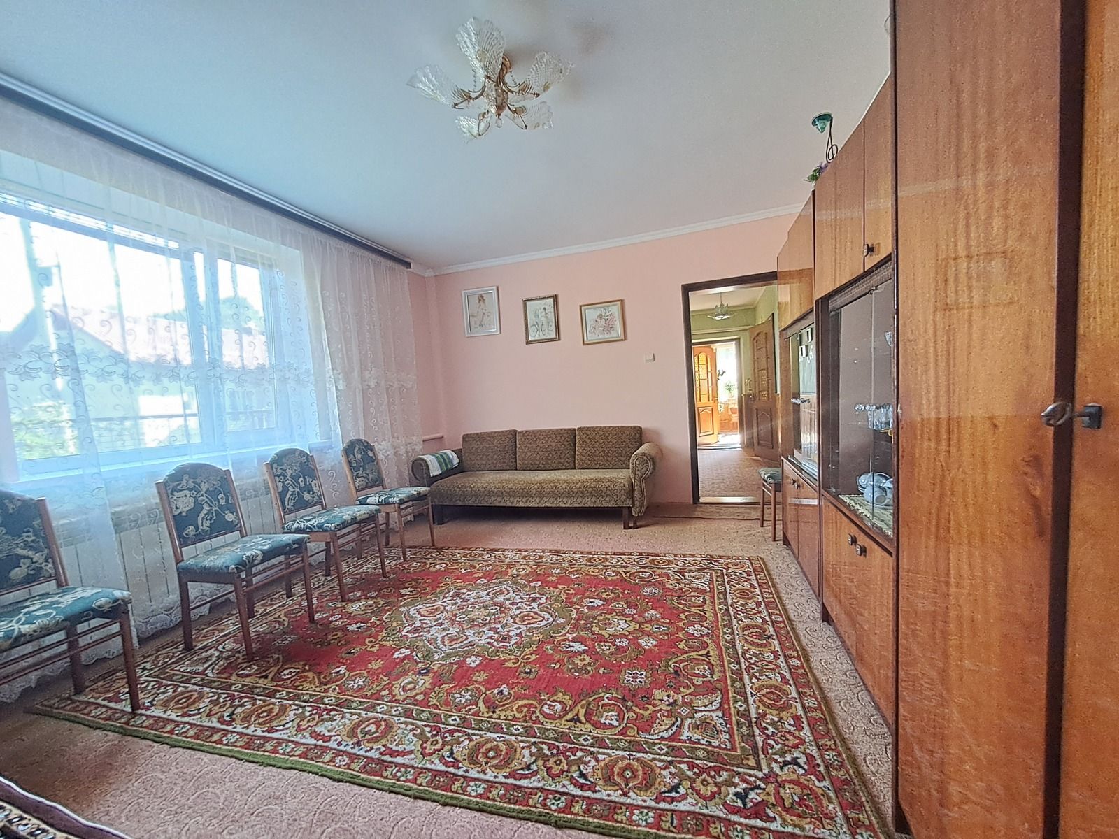 Продаж будинку у мальовничому куточку с.Смиківці.