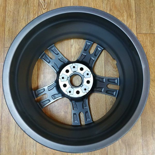 R18 8J оригінал BMW 1 F40 2 F44 стиль 556M 819M 8092352 диск бмв 5*112