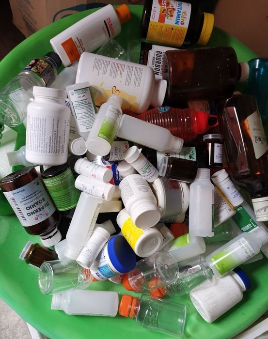 Баночки пластикові бутилочки