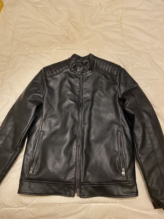 Varias peças de roupa Homem