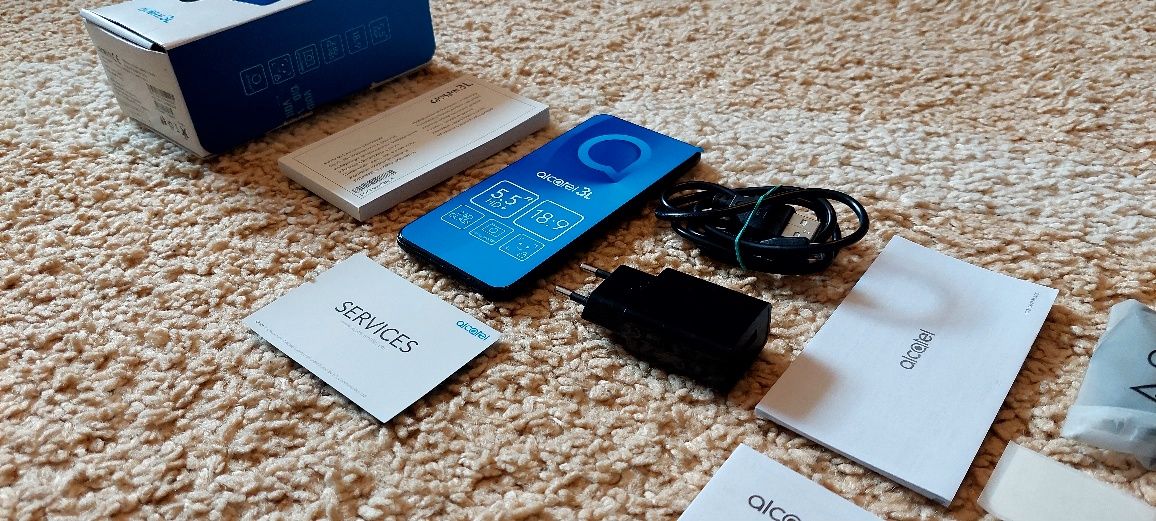 Telefon Alcatel 3L, stan wizualny super! Czasem nie wykrywa karty SIM