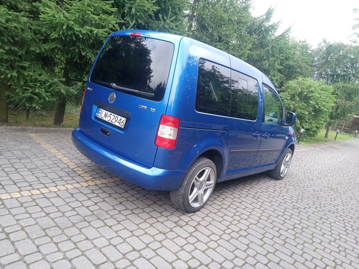 VW Caddy 1.6 benzyna life  2009