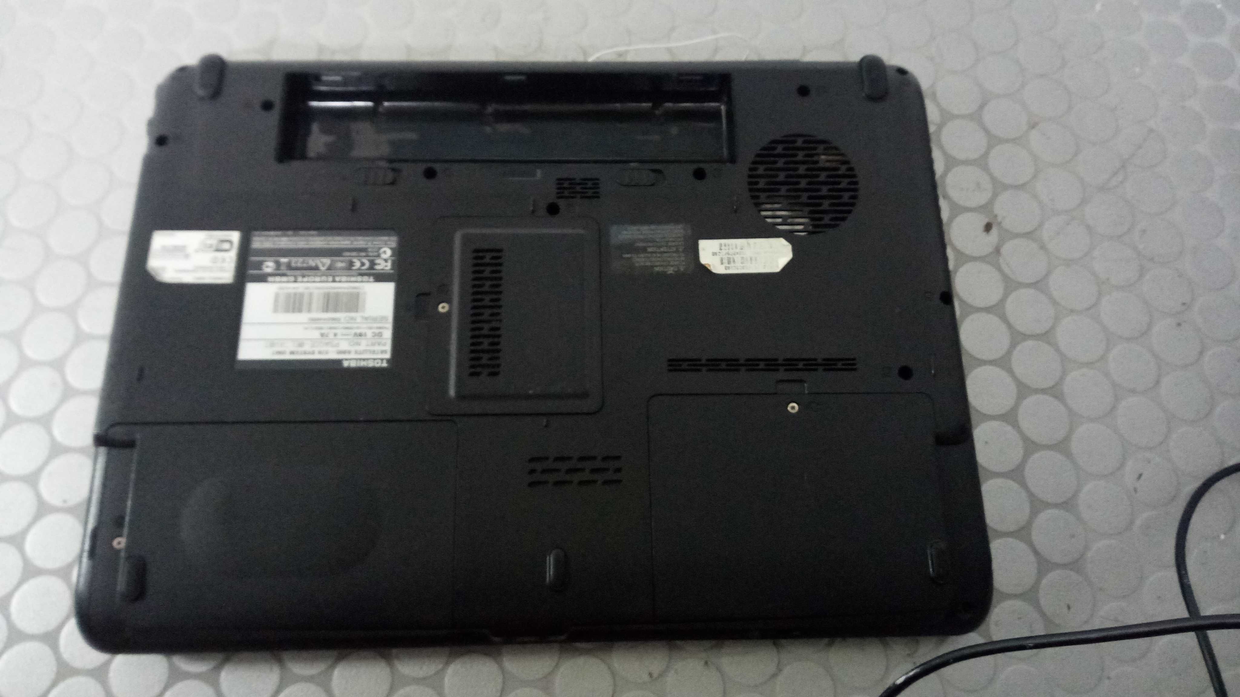 Toshiba Satellite A300-276 - para peças