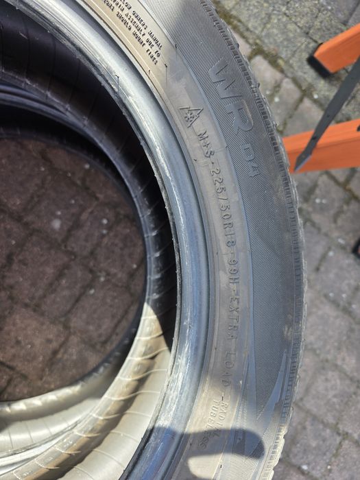 Komplet 4 opon zimowych 225/50R18