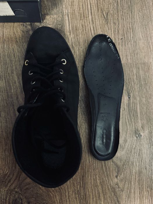 Утеплені черевики ECCO, 37р,кеди Nike, 38 р