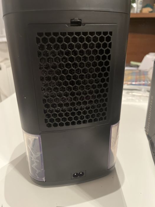 Osuszacz powietrza H2102 – cichy i wydajny, nowy