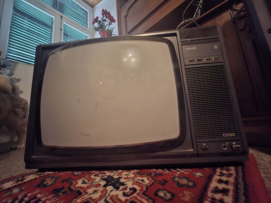 Televisões Antigas CRT – Vintage / Retro Gaming (anos 80/90)