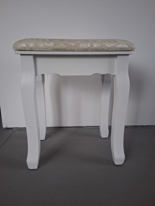 Stołek do toaletki 43cm wysokość