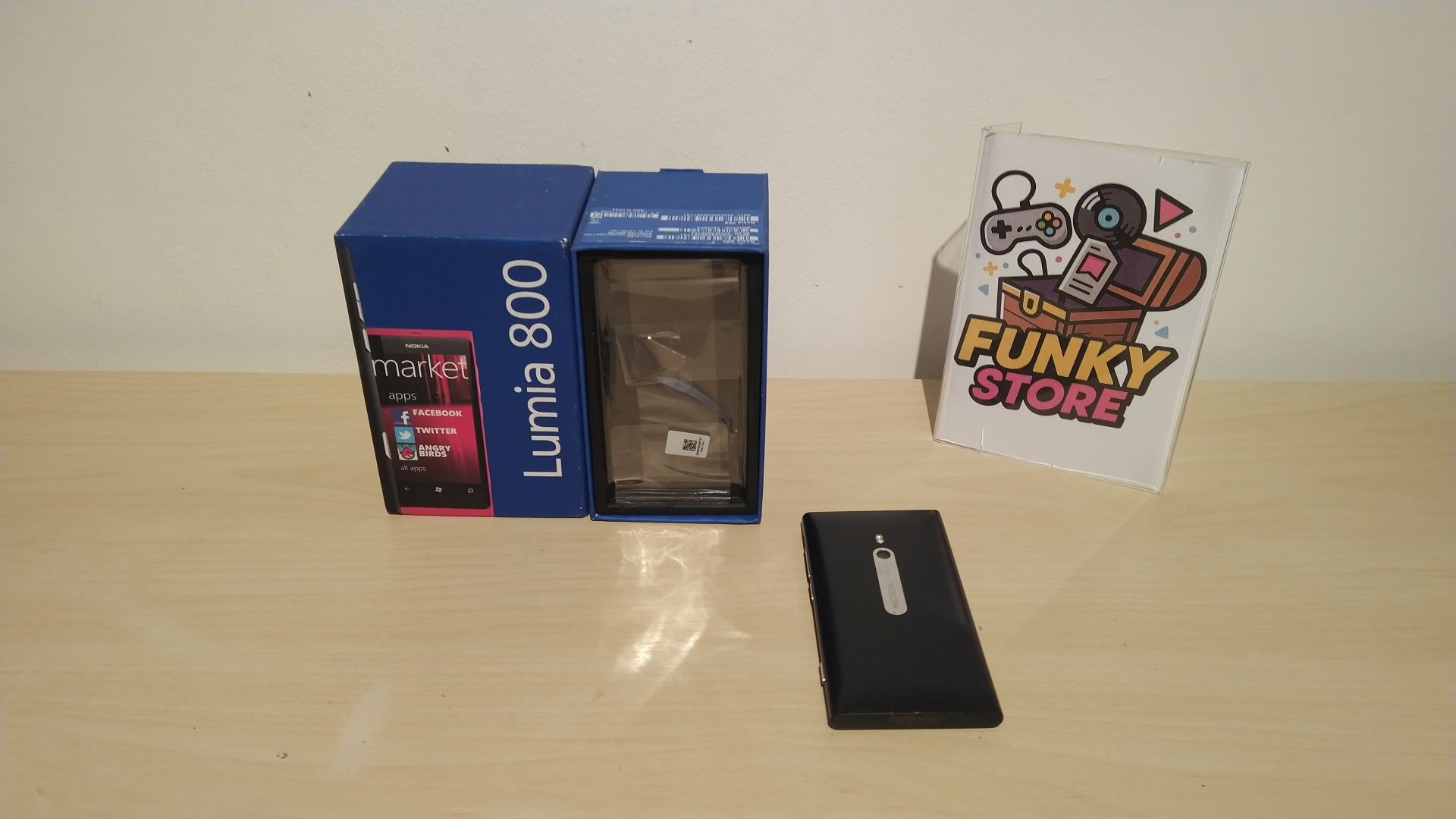Nokia Lumia 800 com caixa original