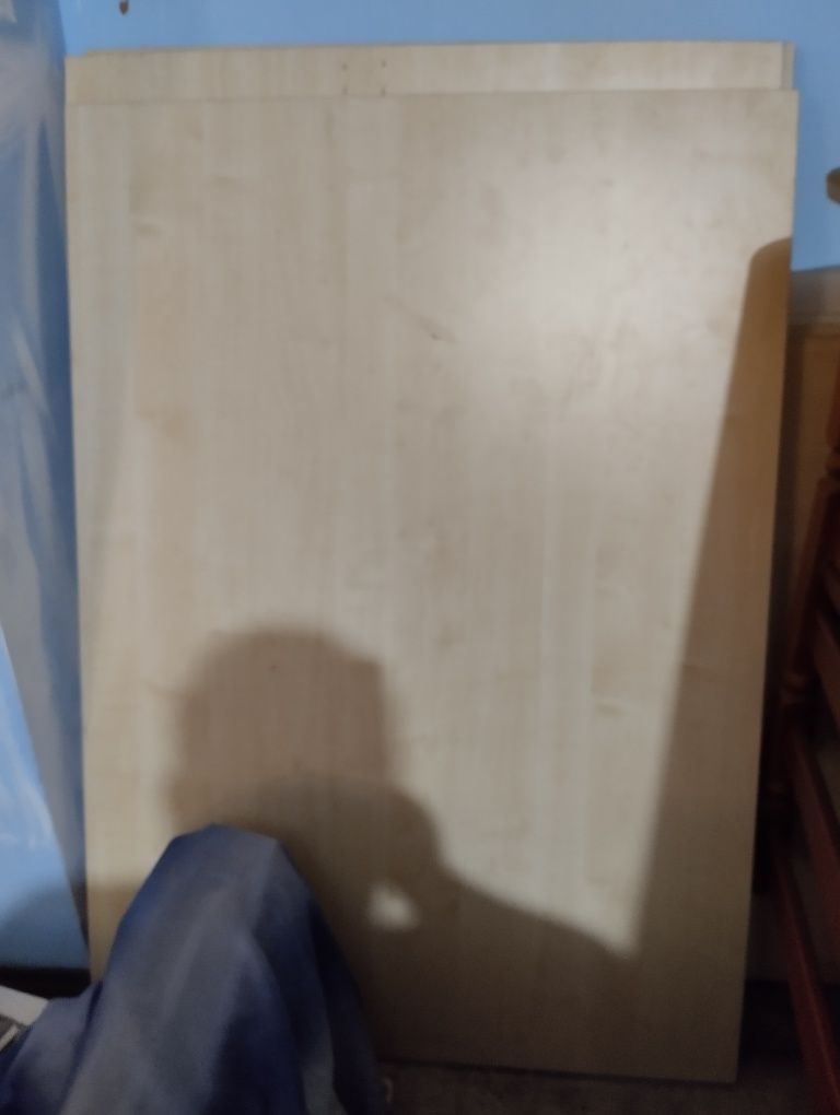 Продам столы б/у