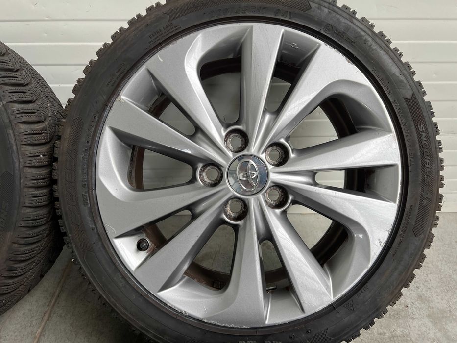 Koła felgi Toyota Auris II 7J ET50 17" 5x114,3