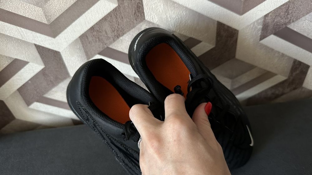 Сороканіжки,бутси