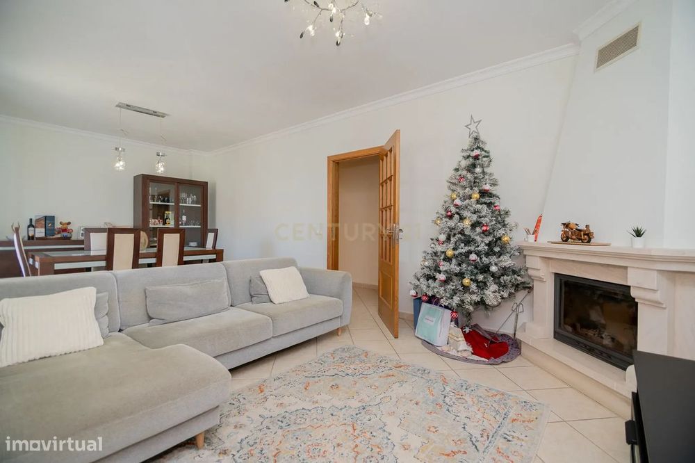 Não Perca Esta Grande Oportunidade! Apartamento T3 Moderno De Grandes