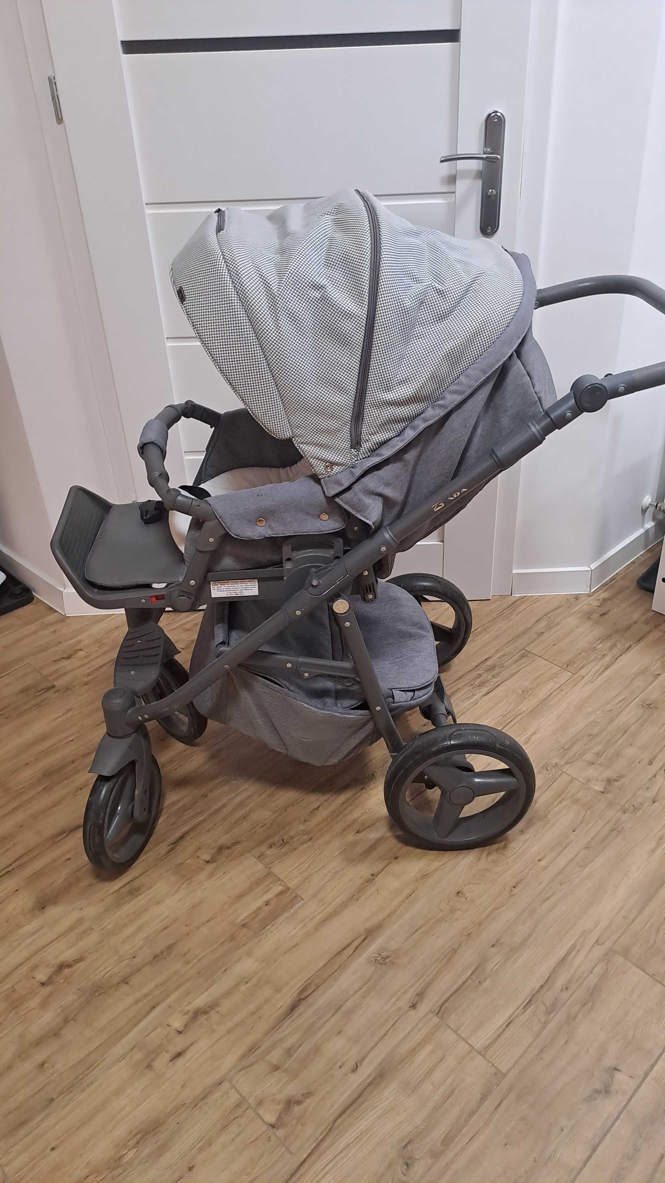 Wózek Adamex Reggio 2w1 gondola + spacerówka
