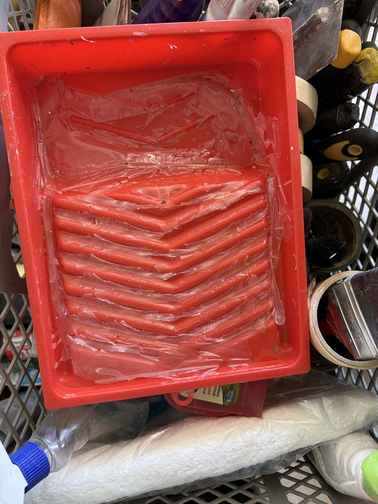 Varios produtos para pintor