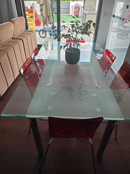 Mesa Extensível de vidro com 2mts