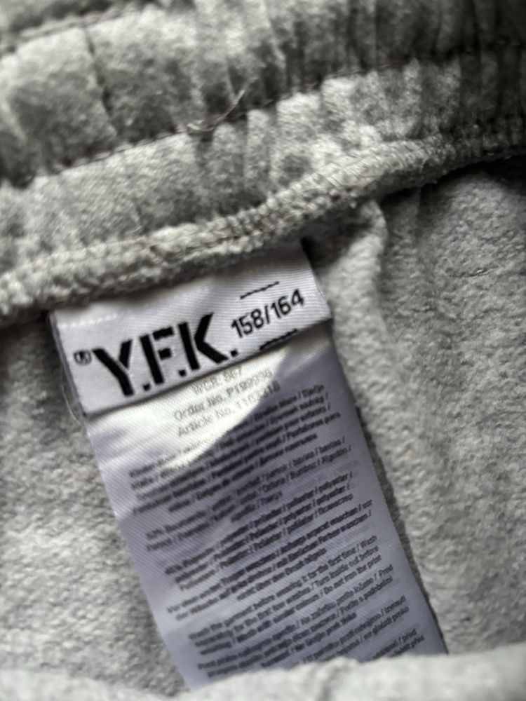Spodnie dresowe 159/164 yfk