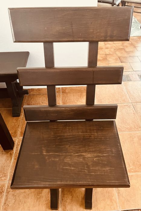 Mesa em Madeira Maciça Castanha – Expandível, Alta Qualidade