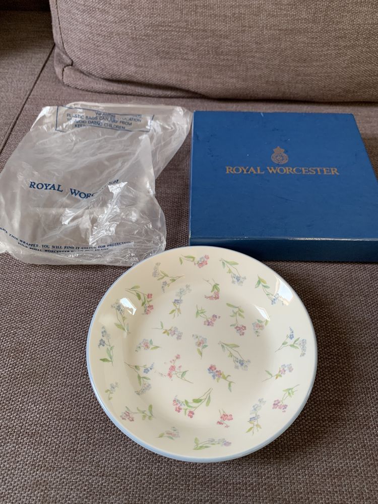 Тарелка Royal Worcester