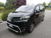 Toyota ProAce 2.0D 177KM Automat Full Opcja FAMILI+VIP Czarny Metalik od TOY-CARS