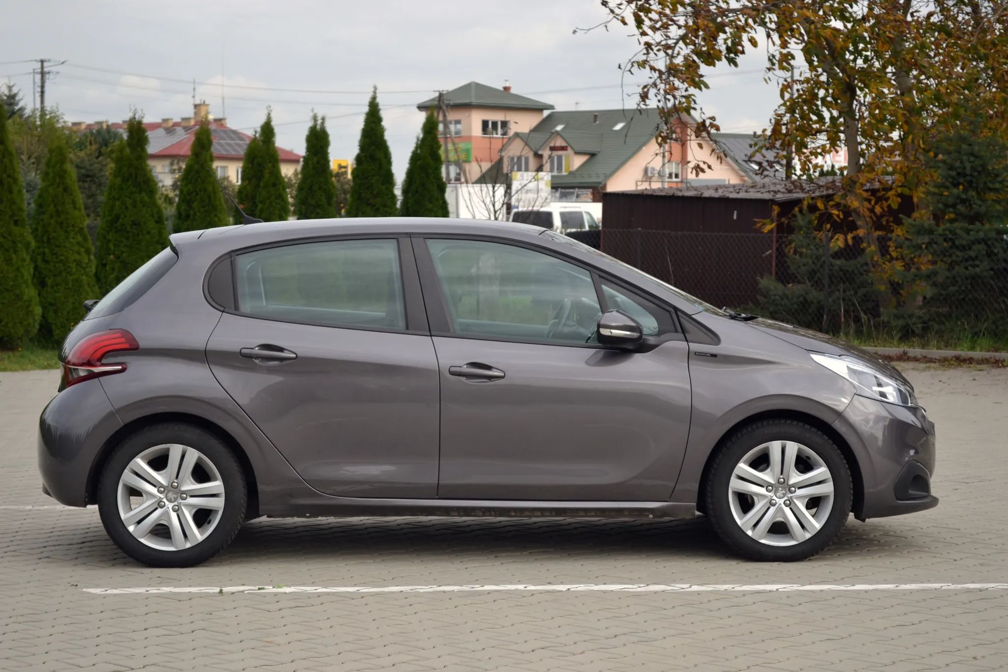 Peugeot 208 Klimatyzacja, tempomat, elektryczne szyby