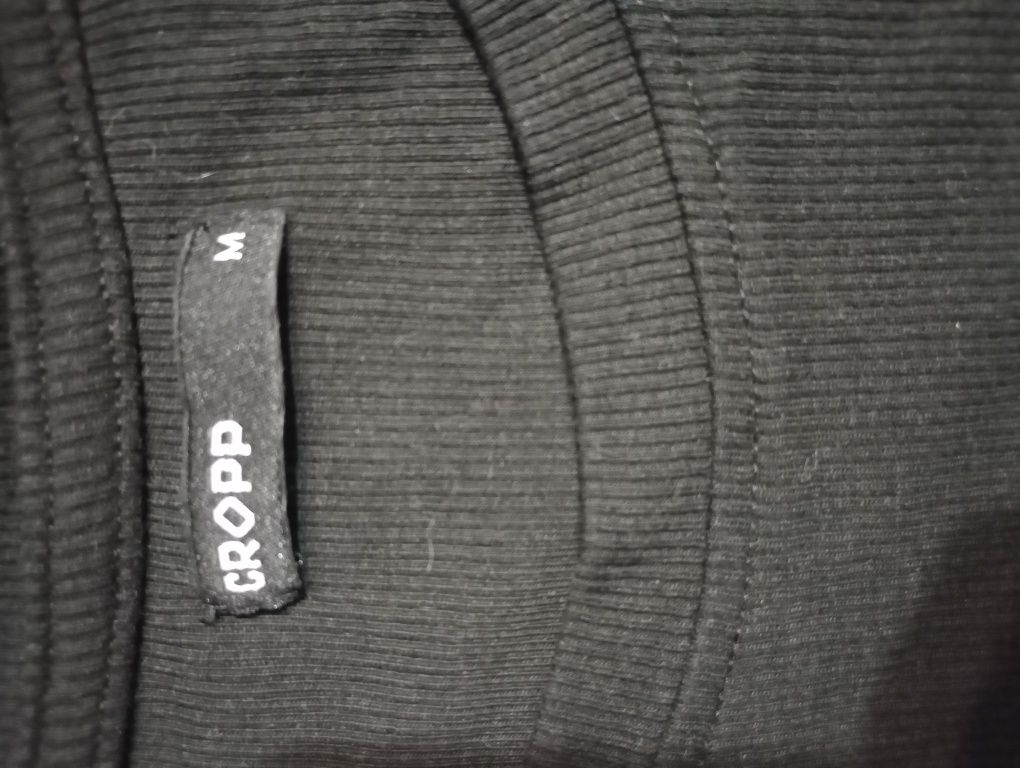 Sprzedam koszulkę Cropp M