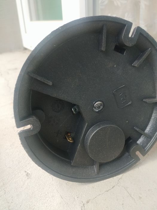 Проблискувачий маячок 12v