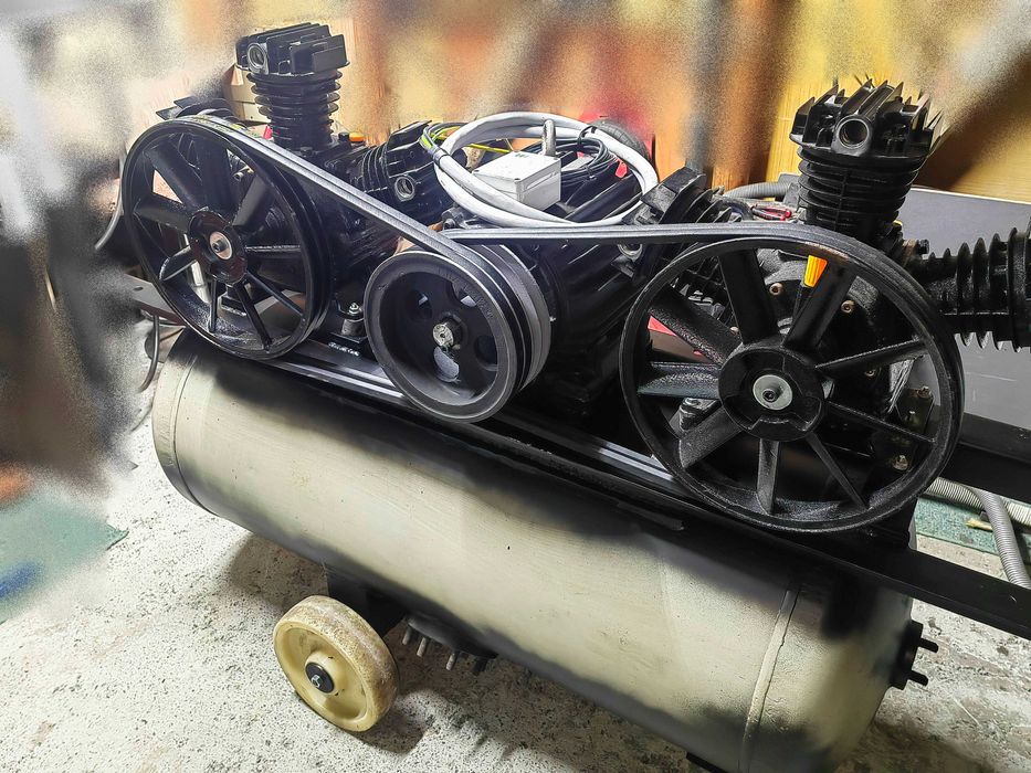 Kompresor sprężarka 6x80mm 240L 5,5KW