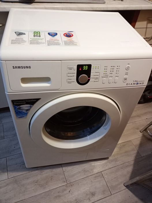 Пральна машина в гарному стані