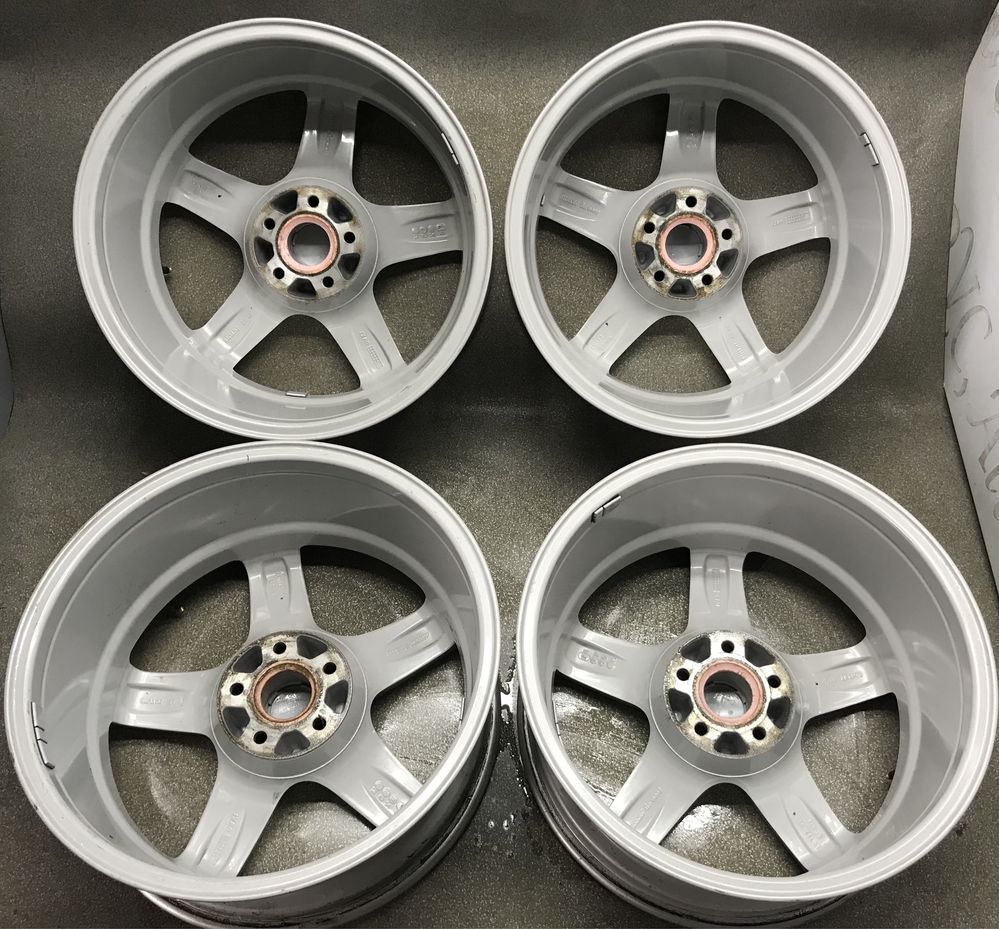Диски 5 112 r18 et40 j8 Alutec титани Tiguan Kodiak  Passat S E class