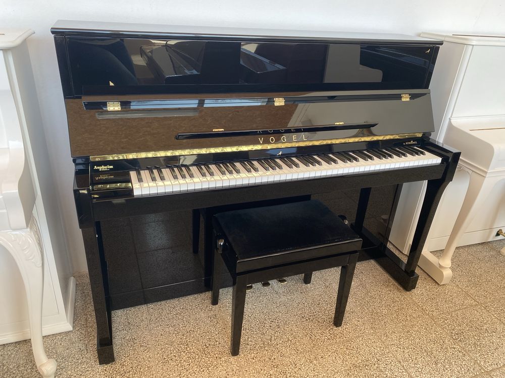 Czarne pianino Vogel by Schimmel