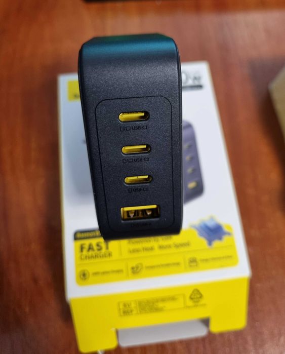 Зарядний пристрій Baseus EnerFill FH11 GaN 140W