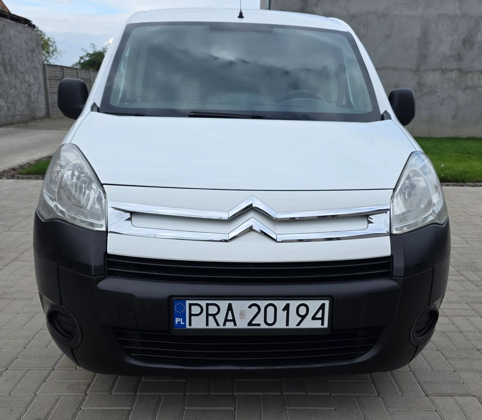 Citroën BERLINGO  1.6 HDI 75KM Zadbany 175 tyś km sprowadzony NL zarejestr FV VAT 23%