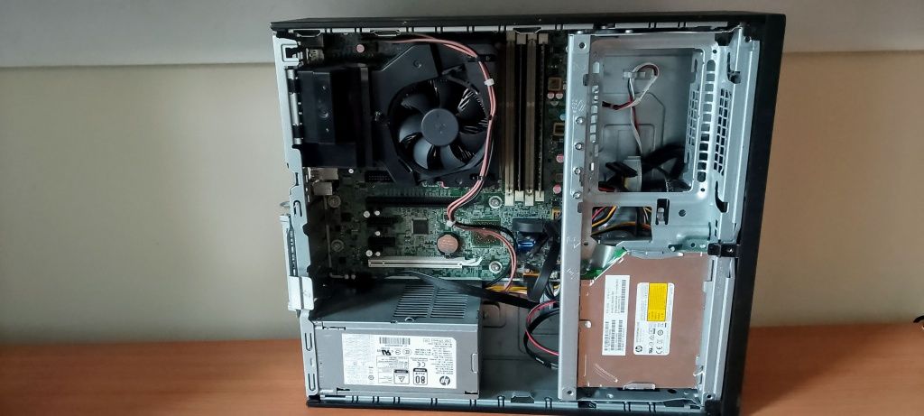HP 705 G2 pamięć 4Gb DDR3,4x3.20GHz dysk 250Gb 2,5 całą WD