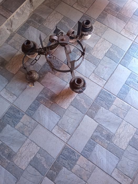 Продам люстры бронзовые