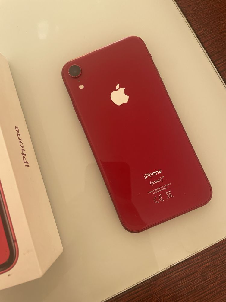 IPhone czerwony XR 64 GB