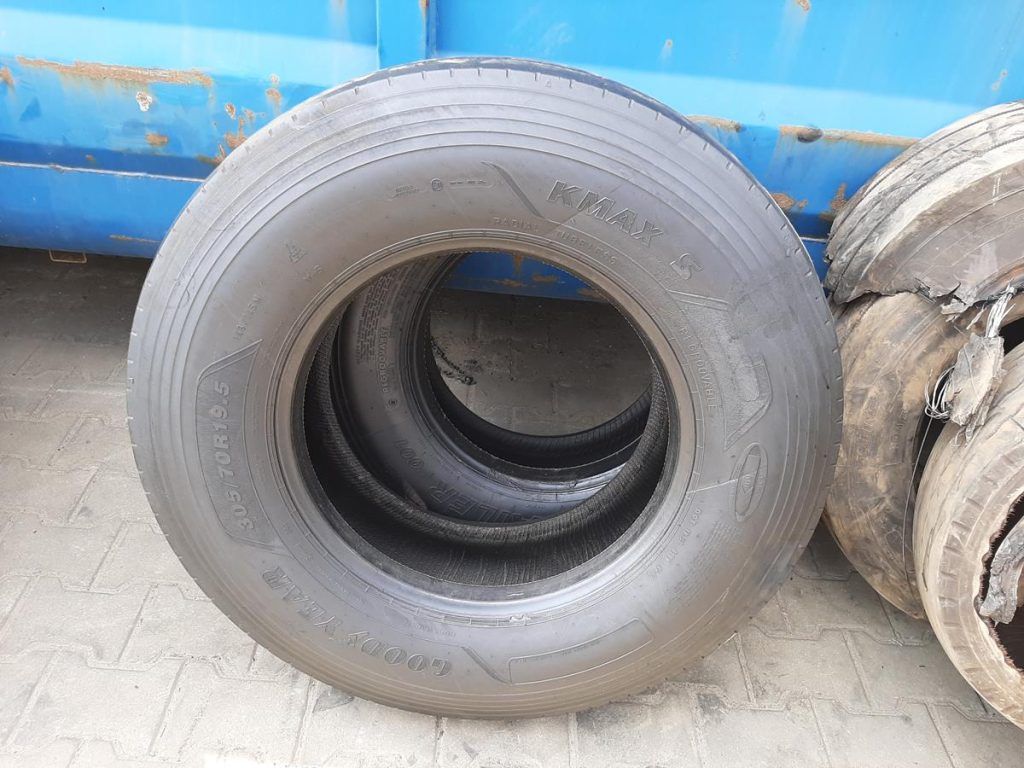 Opona używana ciężarowa 305/70R19.5 GOODYEAR K MAX S 400zł C2512