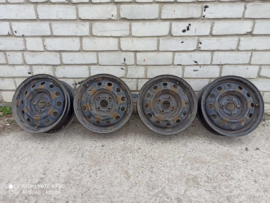 Диски,ковпаки на Kia rio 2,( хетчбек),